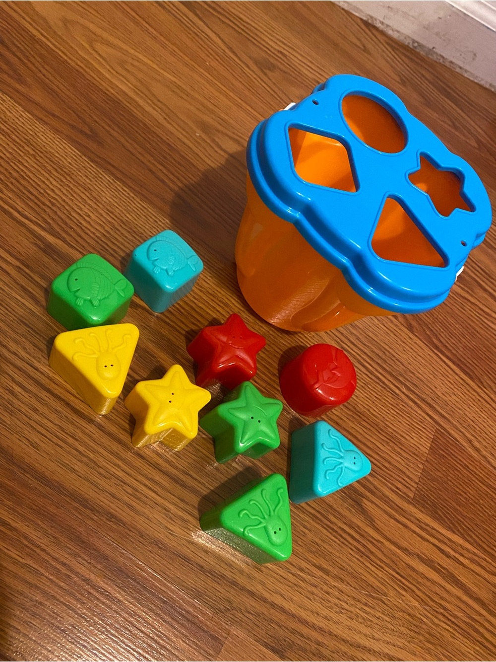 Shape Sorter Bucket - Picture 2 of 7